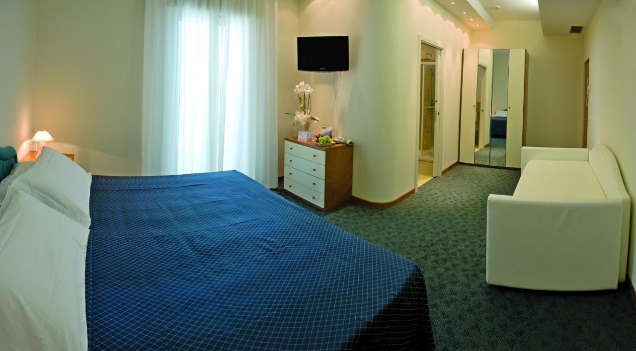 Hotel Sorriso Milano Marittima Exterior foto