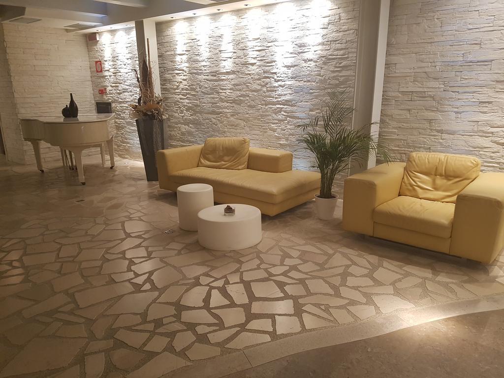 Hotel Sorriso Milano Marittima Exterior foto