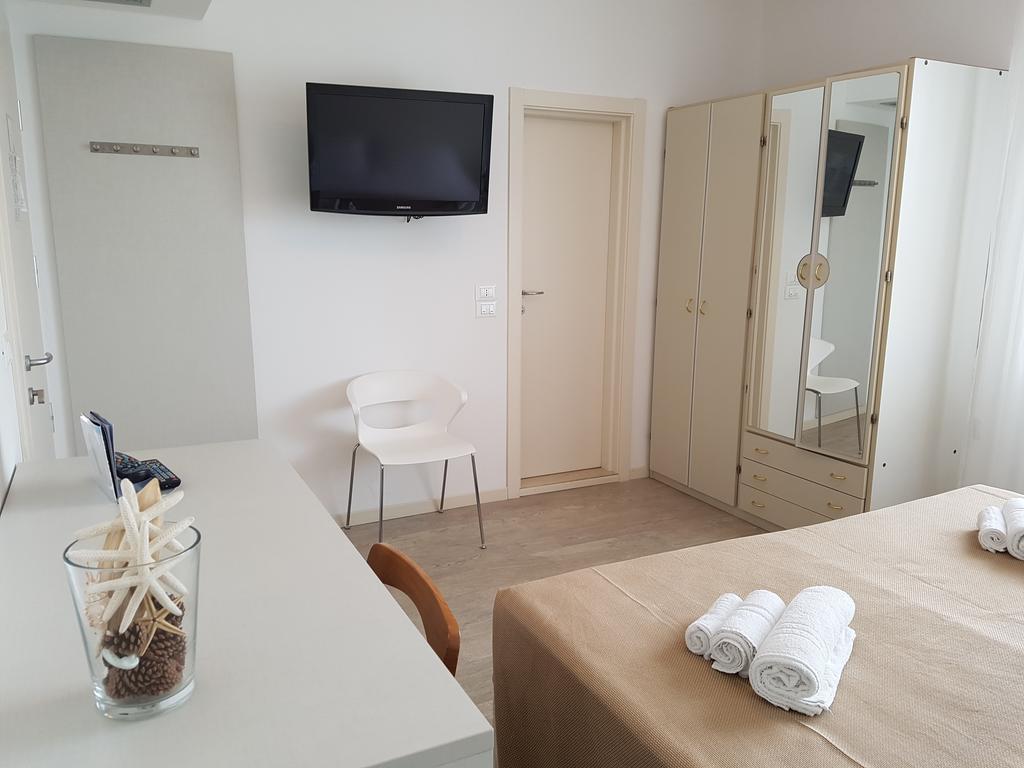 Hotel Sorriso Milano Marittima Exterior foto