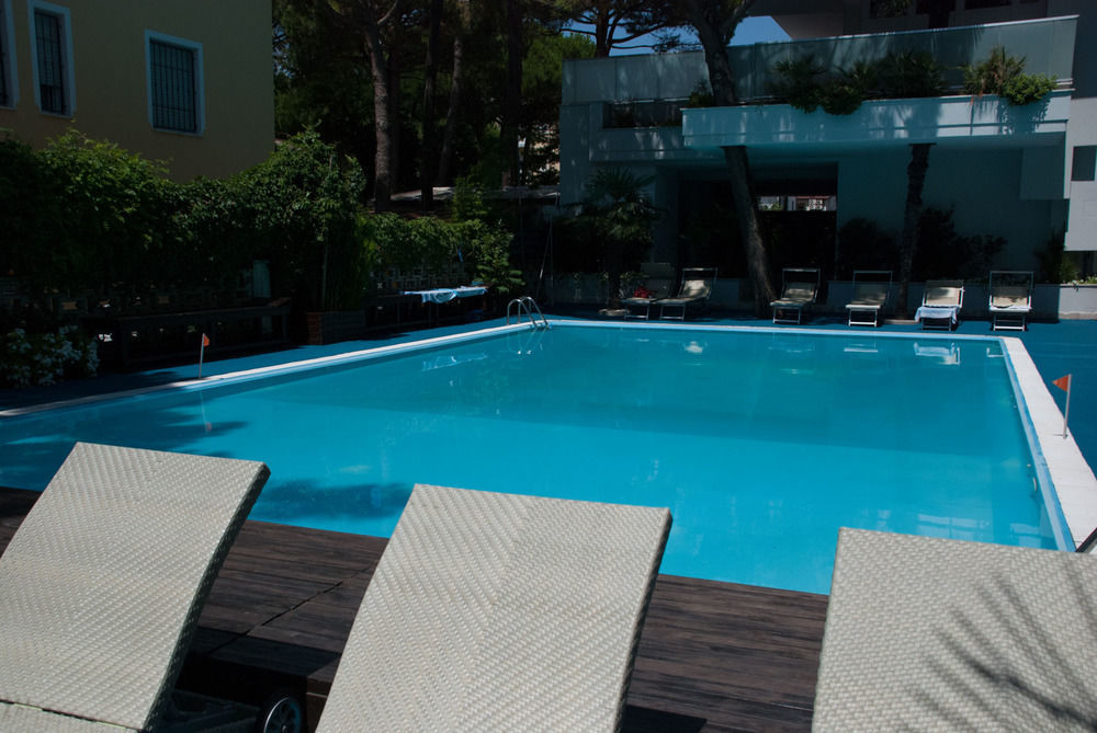 Hotel Sorriso Milano Marittima Exterior foto