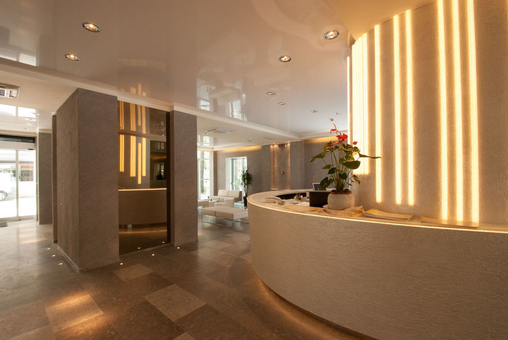 Hotel Sorriso Milano Marittima Exterior foto