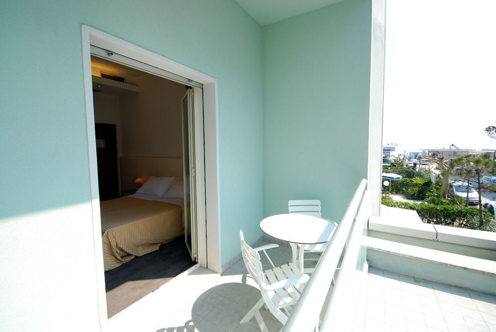 Hotel Sorriso Milano Marittima Exterior foto