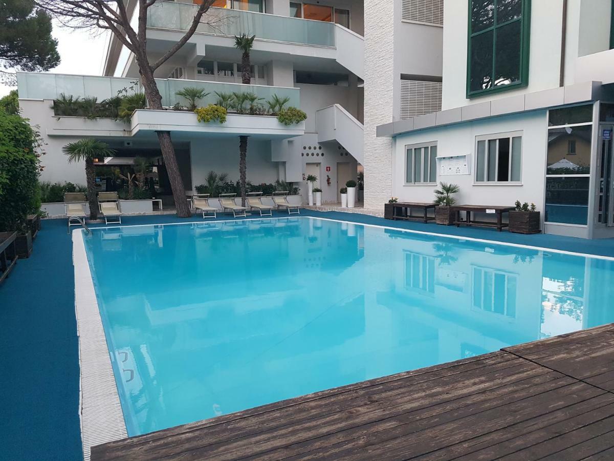 Hotel Sorriso Milano Marittima Exterior foto