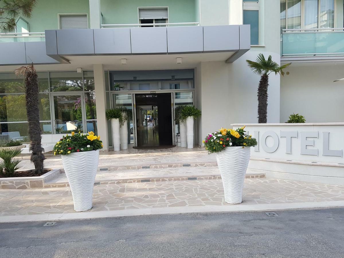 Hotel Sorriso Milano Marittima Exterior foto